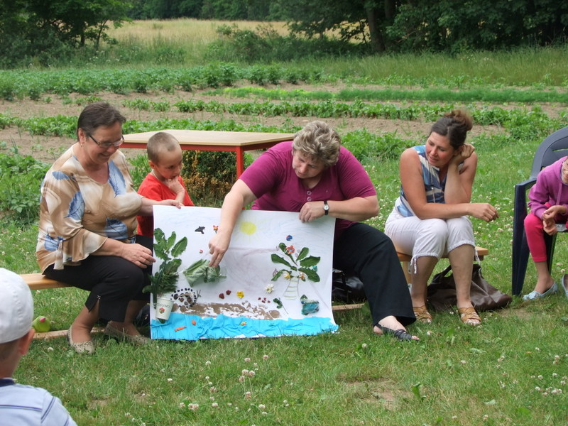 Zdjęcie ze szkolenia "Szkoła rodzica", który odbył się w Środowiskowym Domu Samopomocy w Rumsku 